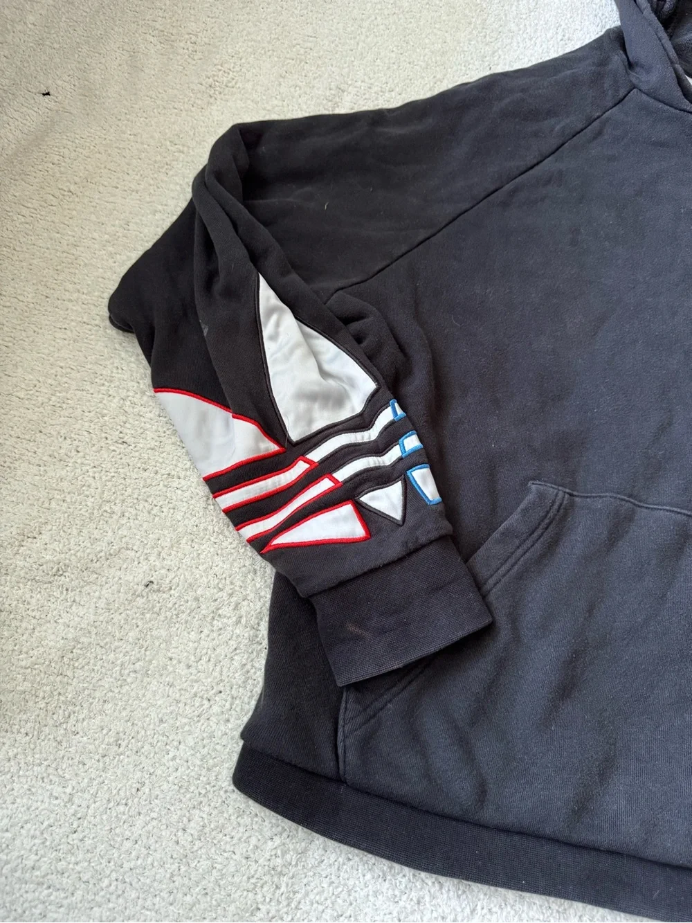 Adidas Originals Trefoil Sleeve Hoodie Black Men’s Med. Graphic Pullover GN2570